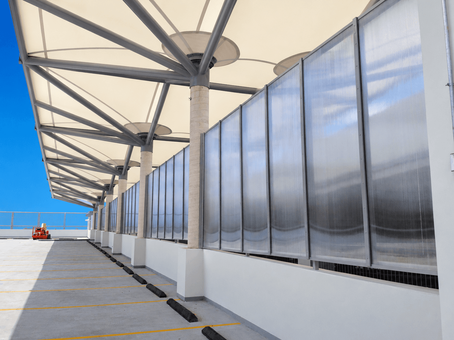 Benitez Metal product installation